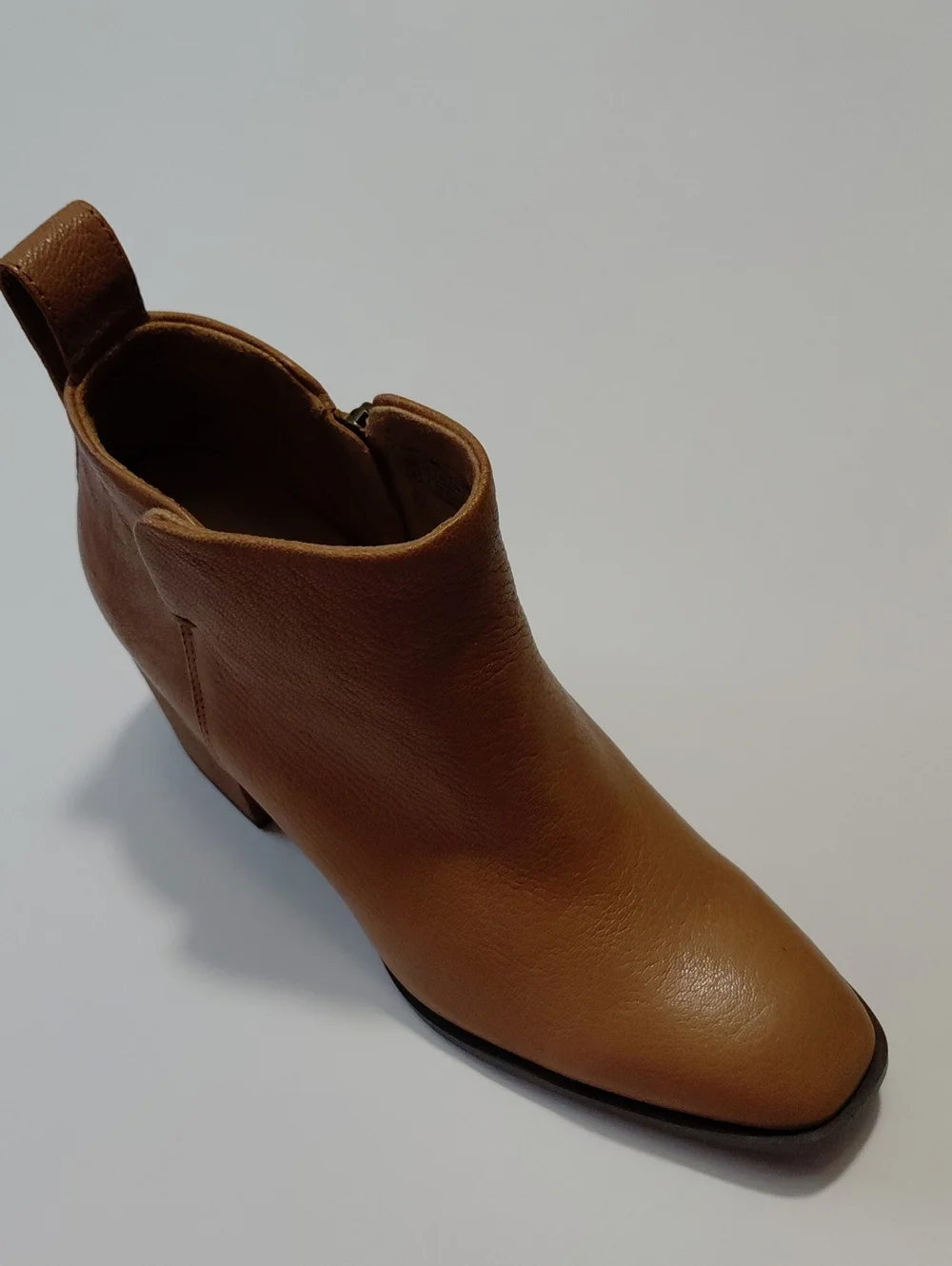 VIONIC Women's  Lyssa Tan Leather Ankle Boots Size 6.5